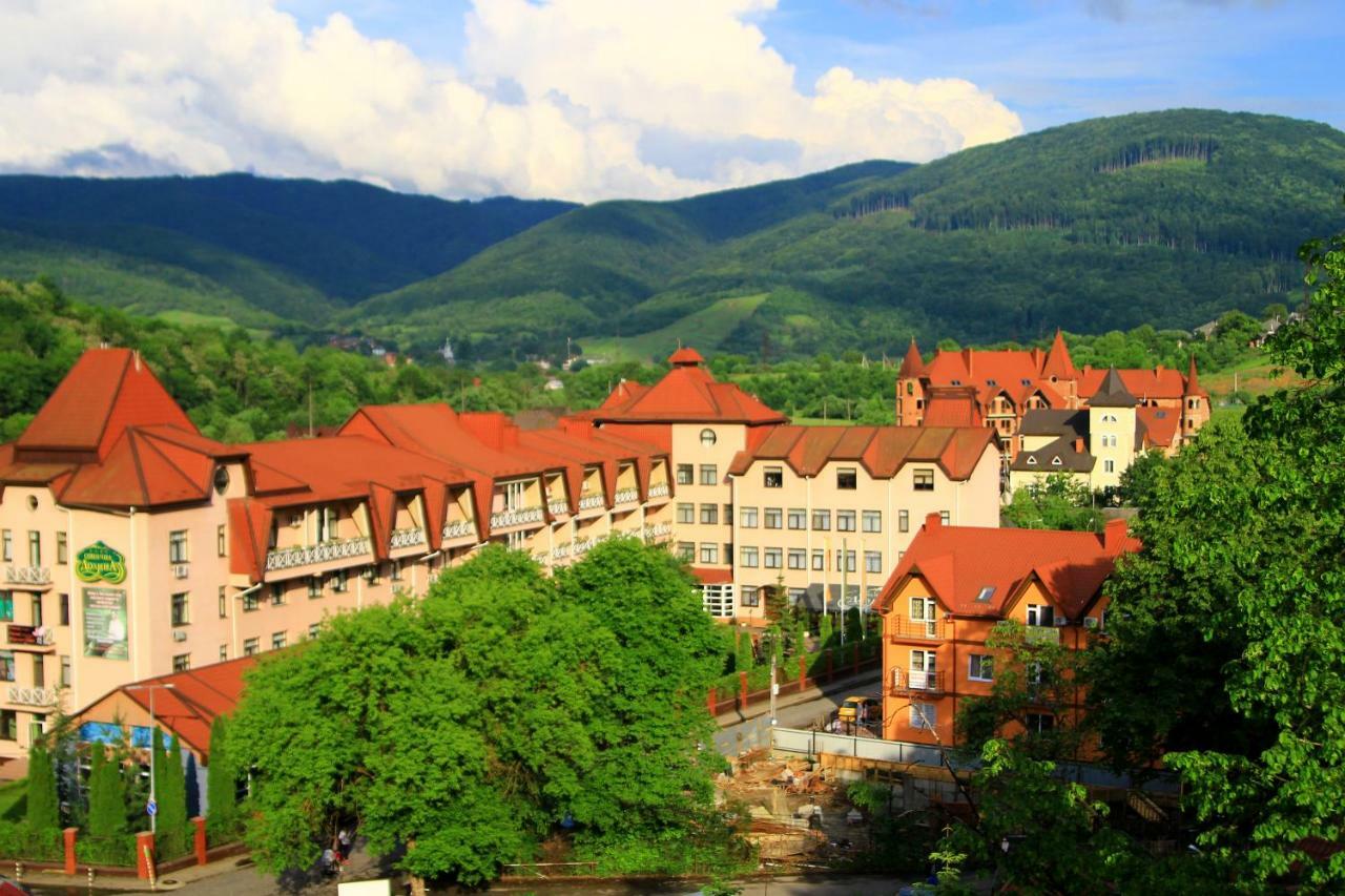 Kvasova Voda Поляна Экстерьер фото